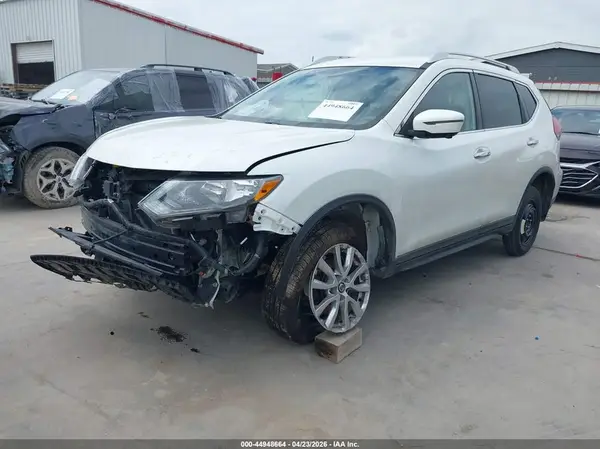 KNMAT2MT1HP595665 2017 NISSAN ROGUE - Image 2
