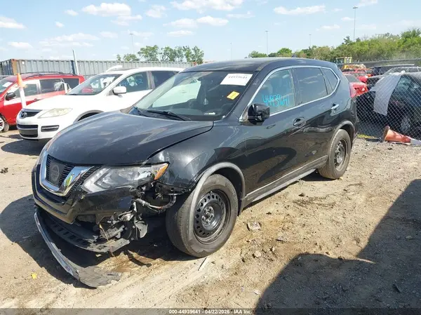 KNMAT2MT1HP597819 2017 NISSAN ROGUE - Image 2