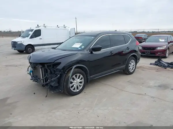 KNMAT2MT1HP598890 2017 NISSAN ROGUE - Image 2