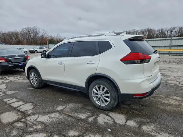 KNMAT2MT1HP600430 2017 NISSAN ROGUE - Image 2