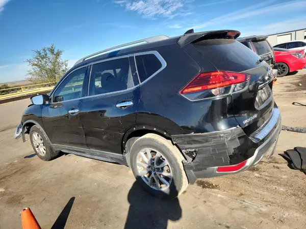 KNMAT2MT1HP600699 2017 NISSAN ROGUE - Image 2