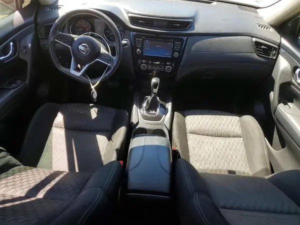 KNMAT2MT1HP605353 2017 NISSAN ROGUE - Image 8