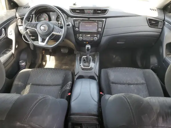 KNMAT2MT1HP611542 2017 NISSAN ROGUE - Image 8