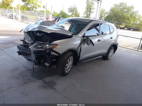 KNMAT2MT1HP612917 2017 NISSAN ROGUE - Image 2