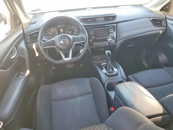 KNMAT2MT1HP613291 2017 NISSAN ROGUE - Image 8