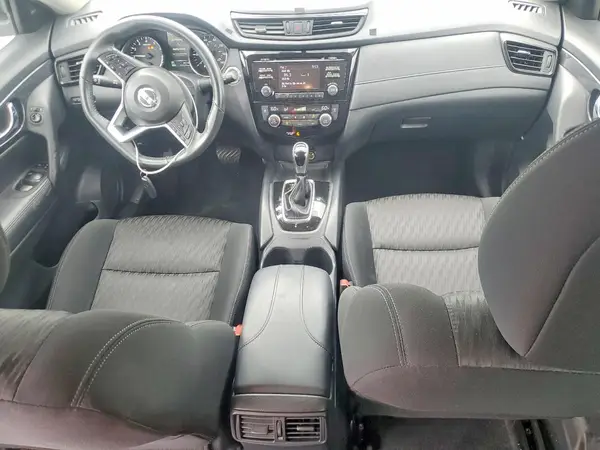 KNMAT2MT1HP613632 2017 NISSAN ROGUE - Image 8