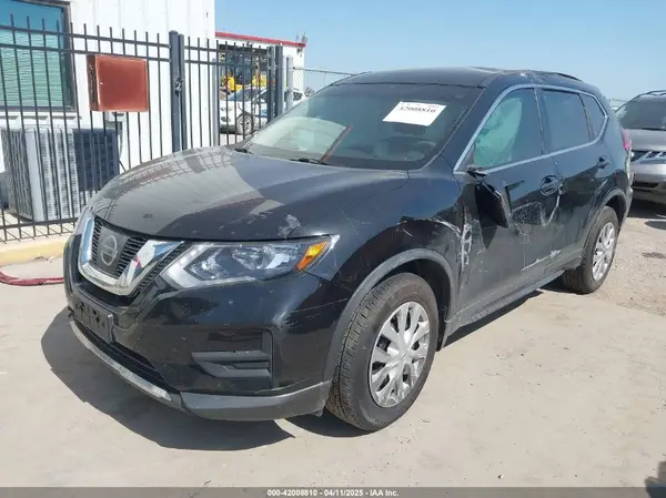 KNMAT2MT1HP614358 2017 NISSAN ROGUE - Image 2