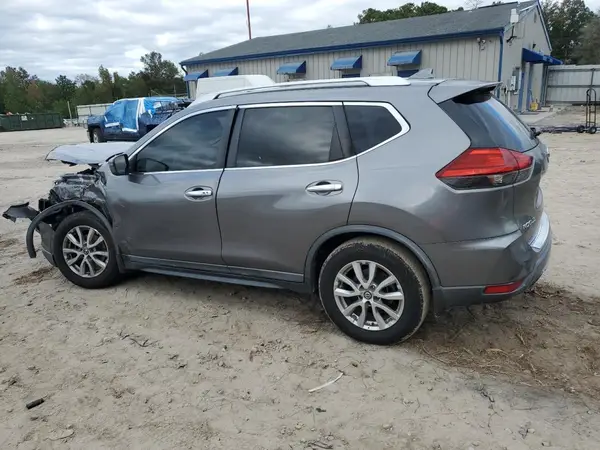 KNMAT2MT1HP618085 2017 NISSAN ROGUE - Image 2