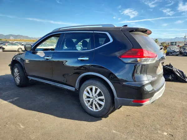 KNMAT2MT1HP618636 2017 NISSAN ROGUE - Image 2