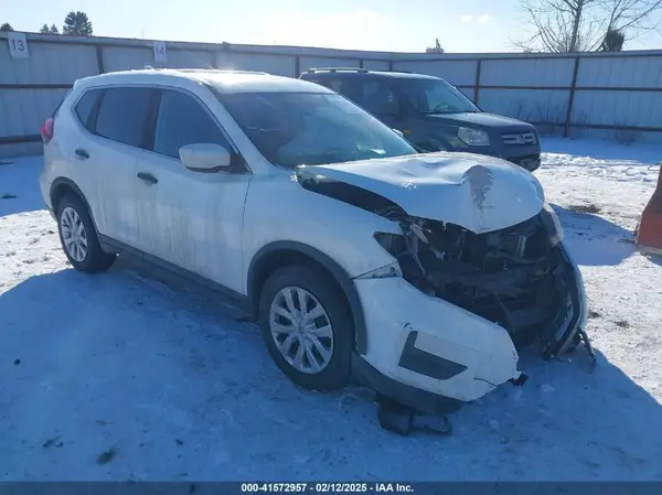 KNMAT2MT1JP501337 2018 NISSAN ROGUE - Image 1