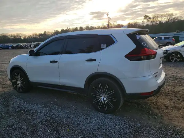 KNMAT2MT1JP501435 2018 NISSAN ROGUE - Image 2