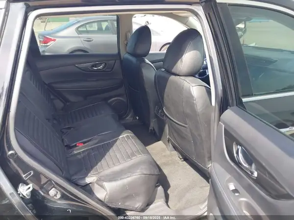 KNMAT2MT1JP503542 2018 NISSAN ROGUE - Image 8
