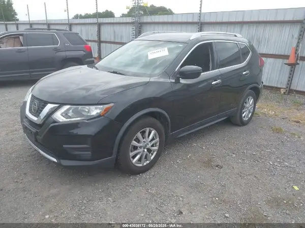 KNMAT2MT1JP503900 2018 NISSAN ROGUE - Image 2