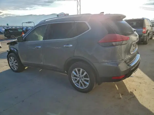 KNMAT2MT1JP504044 2018 NISSAN ROGUE - Image 2