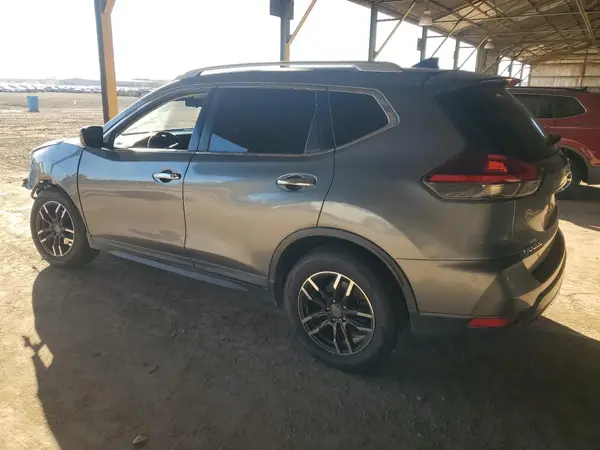 KNMAT2MT1JP504965 2018 NISSAN ROGUE - Image 2