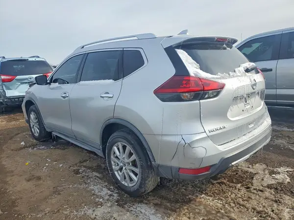 KNMAT2MT1JP505937 2018 NISSAN ROGUE - Image 2