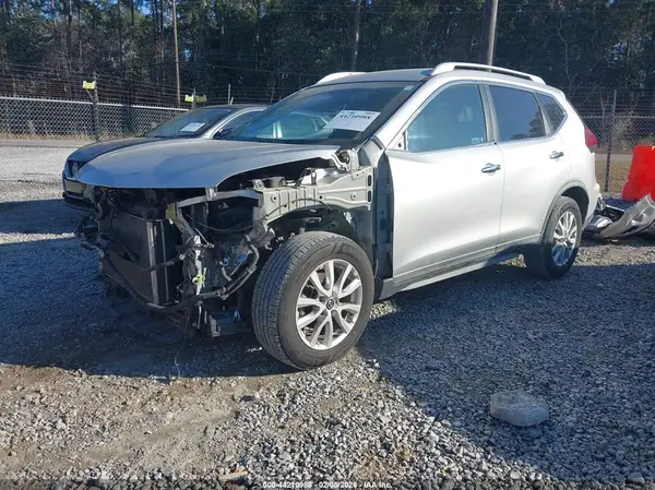 KNMAT2MT1JP506215 2018 NISSAN ROGUE - Image 2
