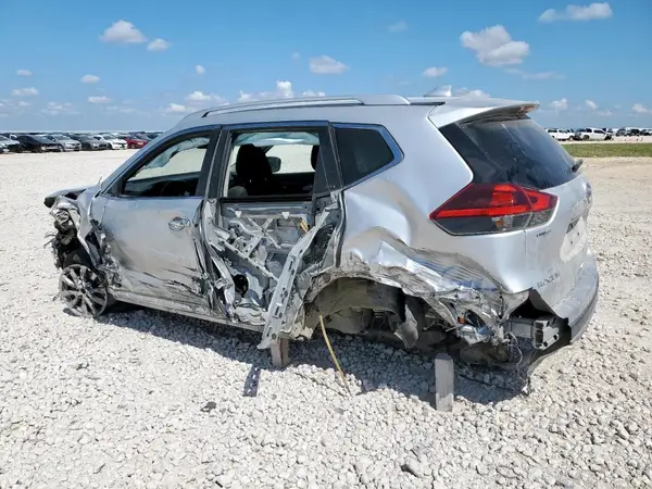 KNMAT2MT1JP510054 2018 NISSAN ROGUE - Image 2
