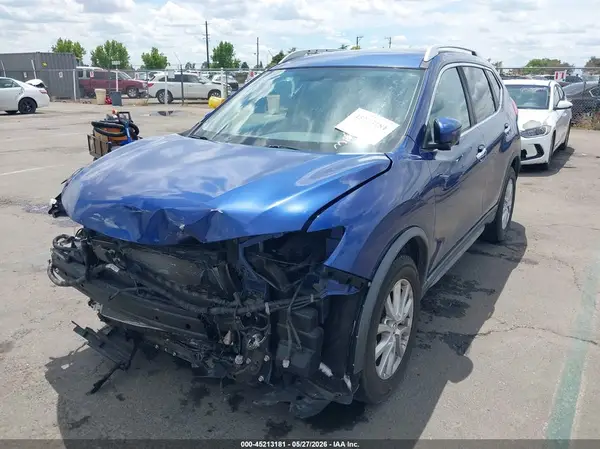 KNMAT2MT1JP512239 2018 NISSAN ROGUE - Image 2
