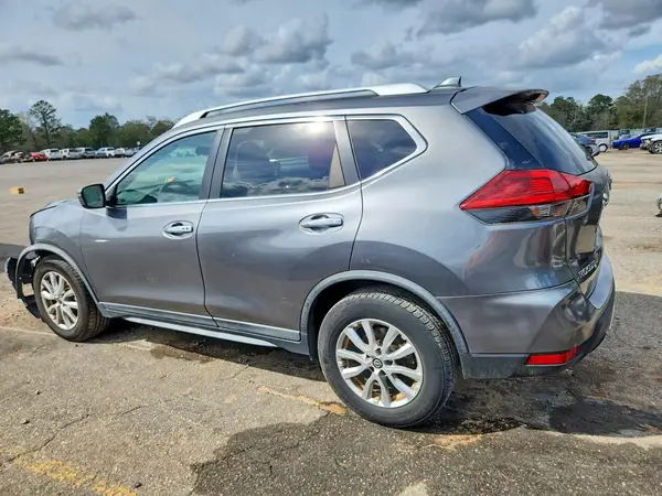 KNMAT2MT1JP517411 2018 NISSAN ROGUE - Image 2