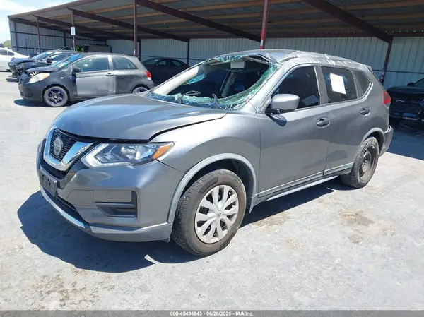 KNMAT2MT1JP528294 2018 NISSAN ROGUE - Image 2