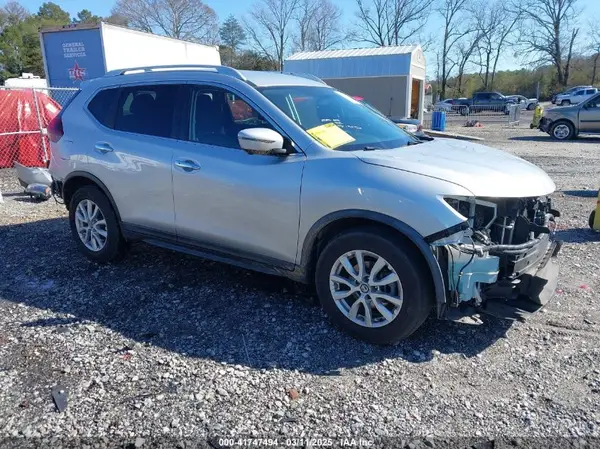 KNMAT2MT1JP531728 2018 NISSAN ROGUE - Image 1