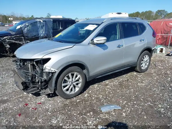 KNMAT2MT1JP531728 2018 NISSAN ROGUE - Image 2