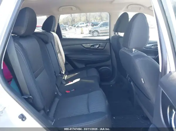 KNMAT2MT1JP531728 2018 NISSAN ROGUE - Image 8