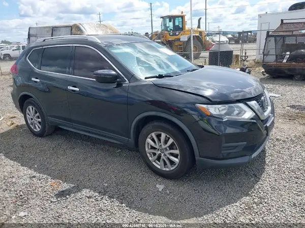 KNMAT2MT1JP533513 2018 NISSAN ROGUE - Image 1