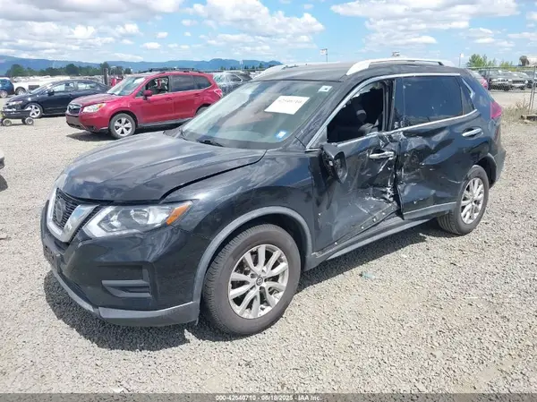 KNMAT2MT1JP533513 2018 NISSAN ROGUE - Image 2