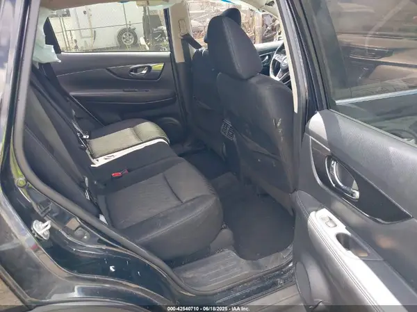 KNMAT2MT1JP533513 2018 NISSAN ROGUE - Image 8