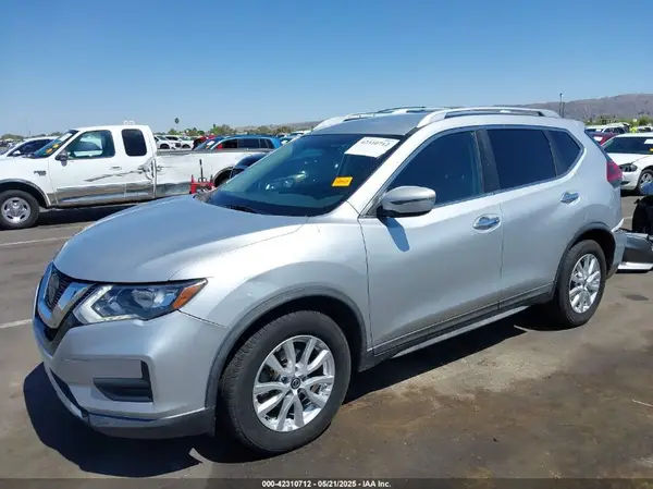 KNMAT2MT1JP535522 2018 NISSAN ROGUE - Image 2
