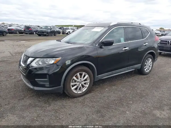 KNMAT2MT1JP536184 2018 NISSAN ROGUE - Image 2