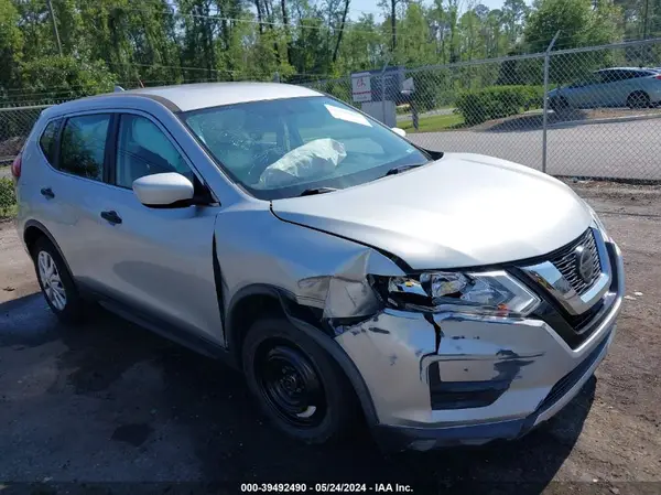 KNMAT2MT1JP538355 2018 NISSAN ROGUE - Image 1