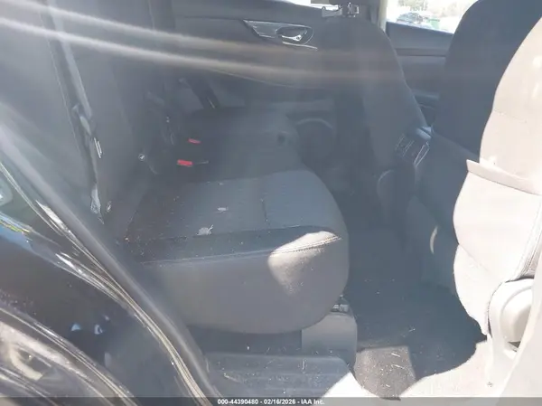 KNMAT2MT1JP541000 2018 NISSAN ROGUE - Image 8