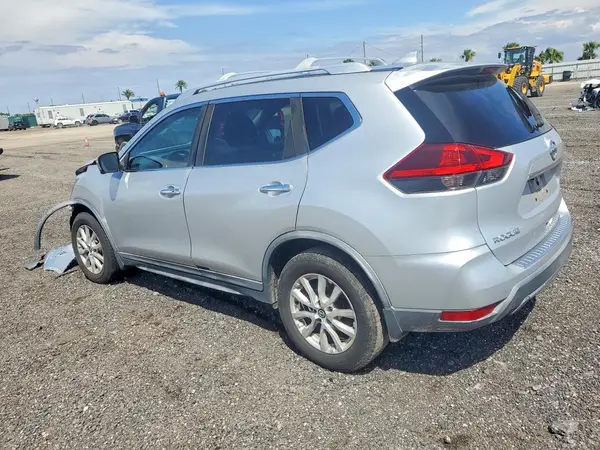 KNMAT2MT1JP542566 2018 NISSAN ROGUE - Image 2
