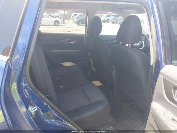 KNMAT2MT1JP547010 2018 NISSAN ROGUE - Image 8