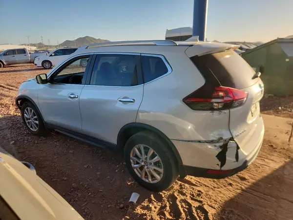 KNMAT2MT1JP549226 2018 NISSAN ROGUE - Image 2