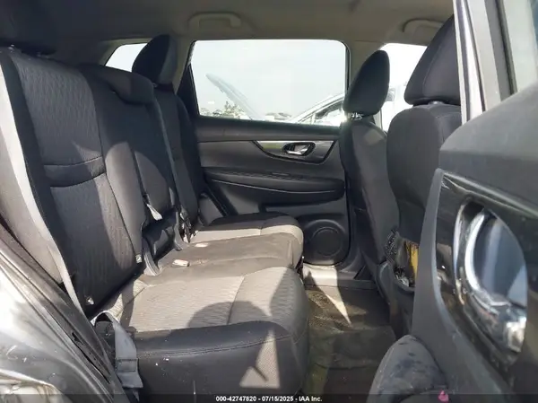 KNMAT2MT1JP549792 2018 NISSAN ROGUE - Image 8