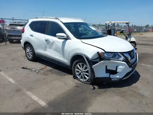 KNMAT2MT1JP550960 2018 NISSAN ROGUE - Image 1