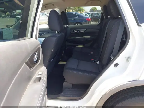 KNMAT2MT1JP550960 2018 NISSAN ROGUE - Image 8