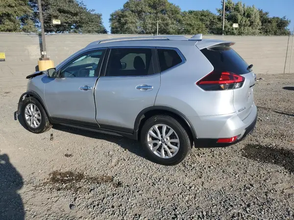 KNMAT2MT1JP553857 2018 NISSAN ROGUE - Image 2