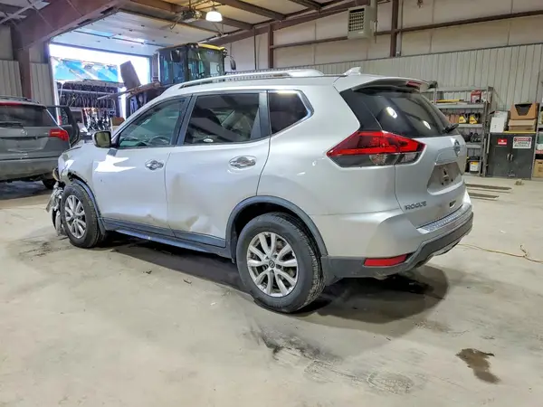 KNMAT2MT1JP553986 2018 NISSAN ROGUE - Image 2