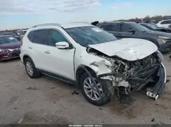 KNMAT2MT1JP555415 2018 NISSAN ROGUE