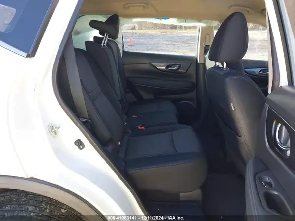 KNMAT2MT1JP558153 2018 NISSAN ROGUE - Image 8