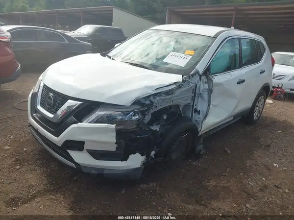 KNMAT2MT1JP558590 2018 NISSAN ROGUE - Image 2