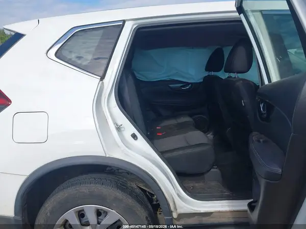 KNMAT2MT1JP558590 2018 NISSAN ROGUE - Image 8