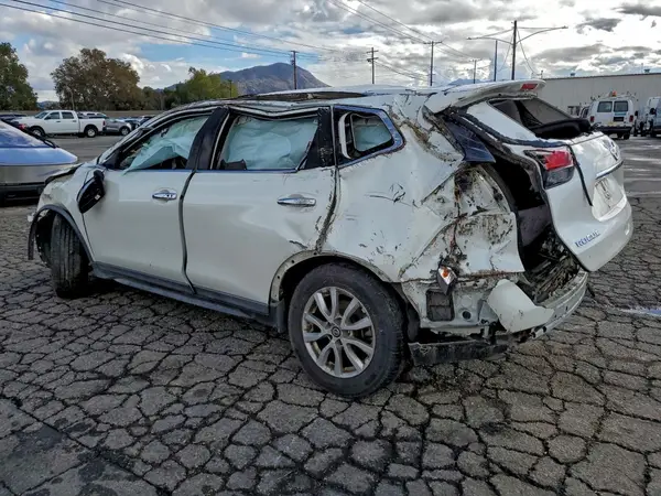KNMAT2MT1JP564678 2018 NISSAN ROGUE - Image 2
