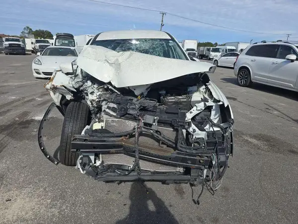 KNMAT2MT1JP565670 2018 NISSAN ROGUE - Image 8