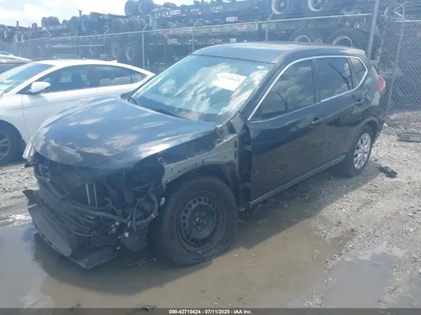 KNMAT2MT1JP565796 2018 NISSAN ROGUE - Image 2